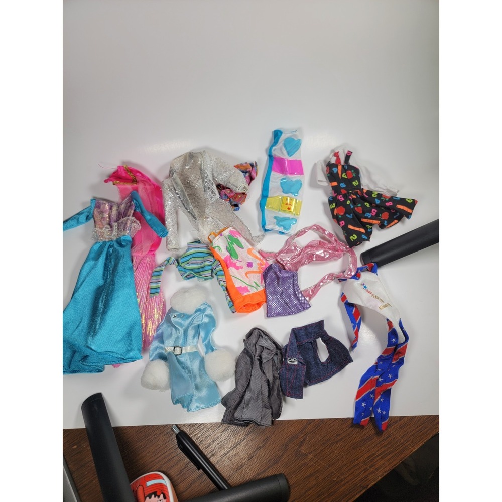 BARBIE‎ FASHION DOLL 11" CLOTHING LOT Of 90s Early 2000s Items